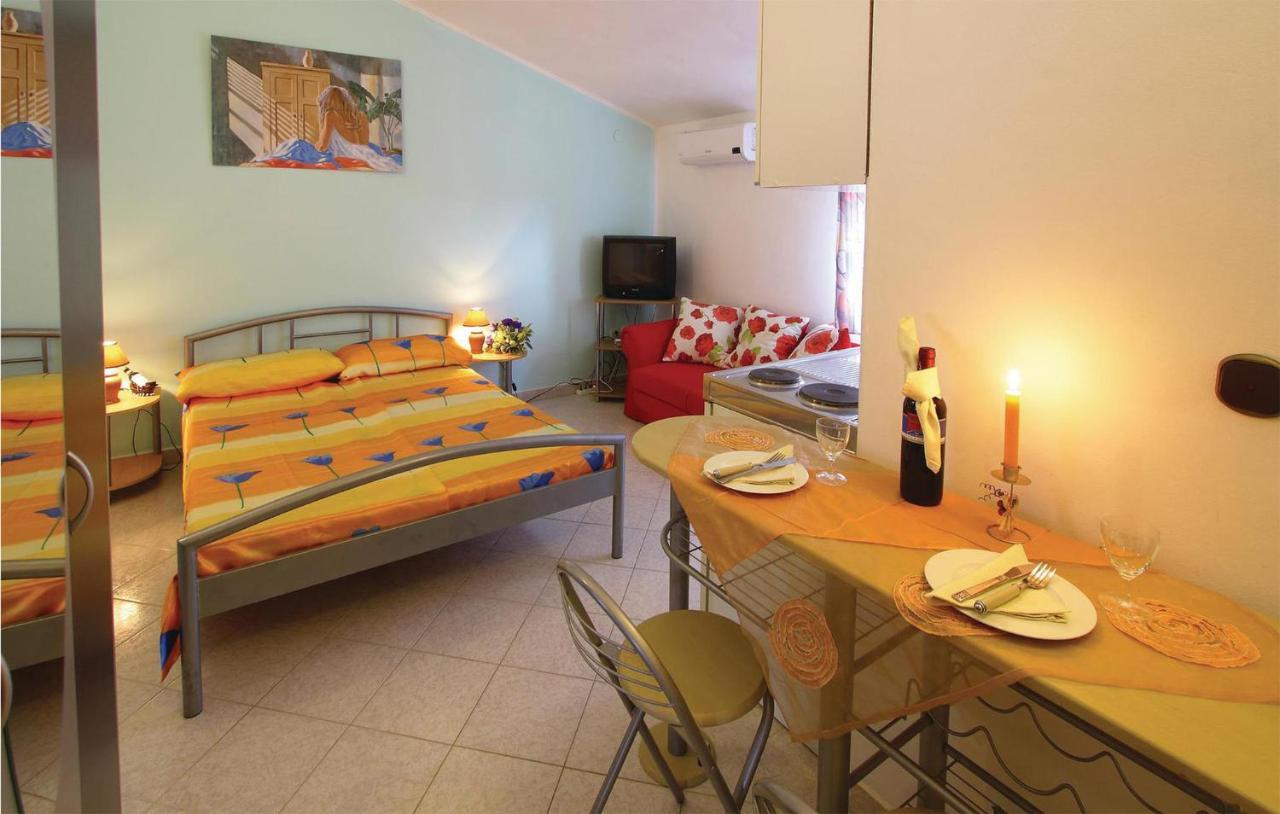 Lovely In With Kitchen Apartmán Pula
