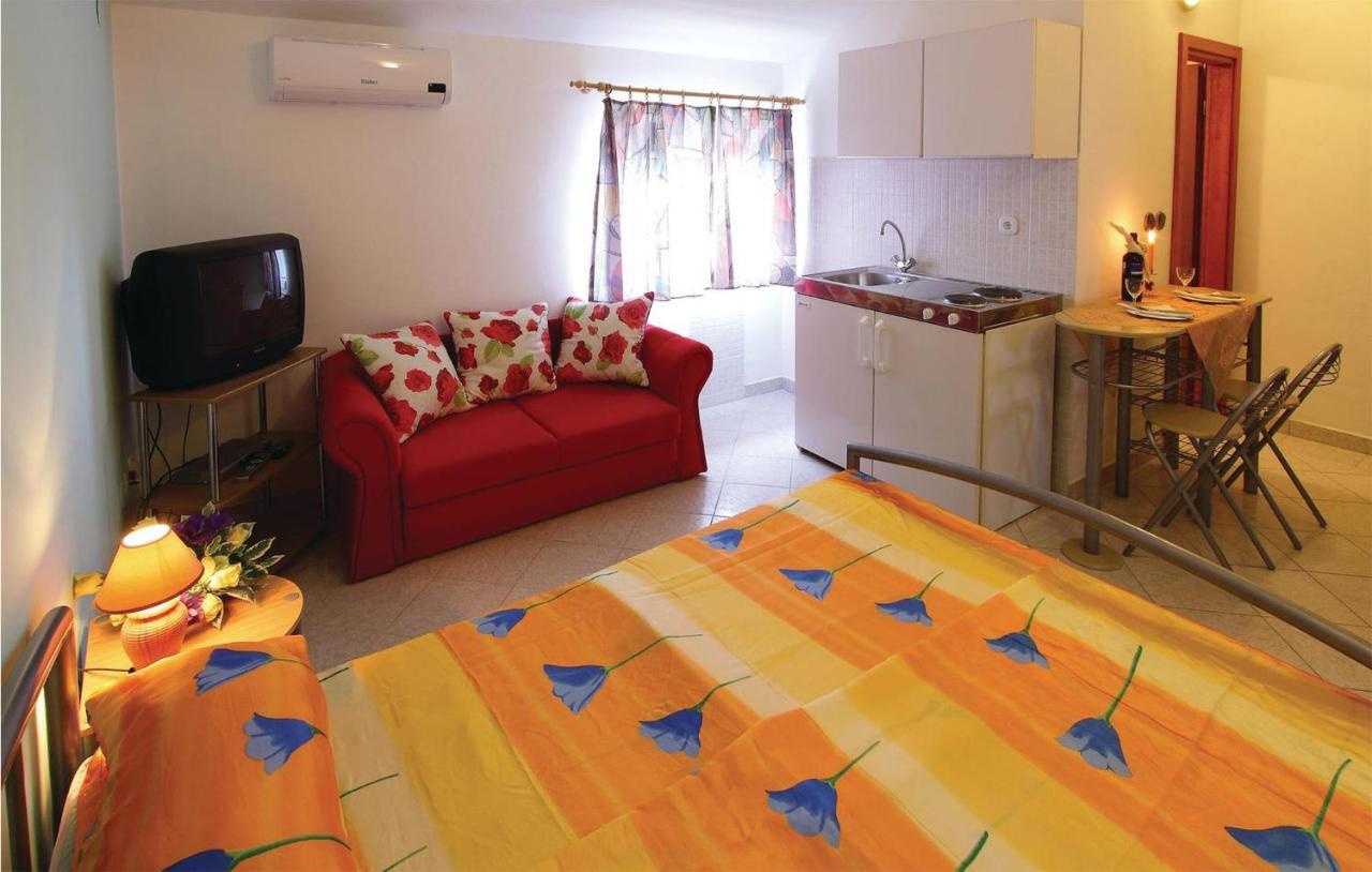 Lovely In With Kitchen * Pula