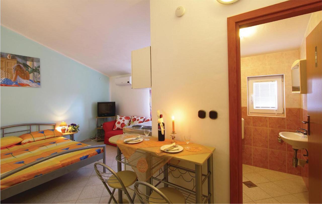 Lovely In With Kitchen Apartmán Pula