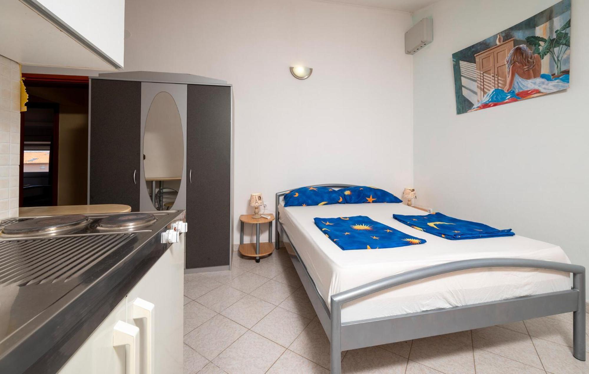 Lovely In With Kitchen Apartmán *